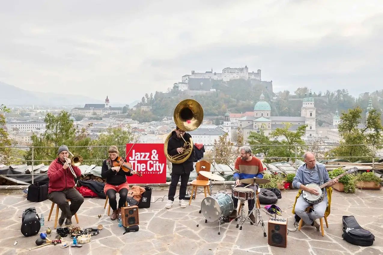 Concert on the Mönchsberg during Jazz & The City in Salzburg – music with panoramic views.