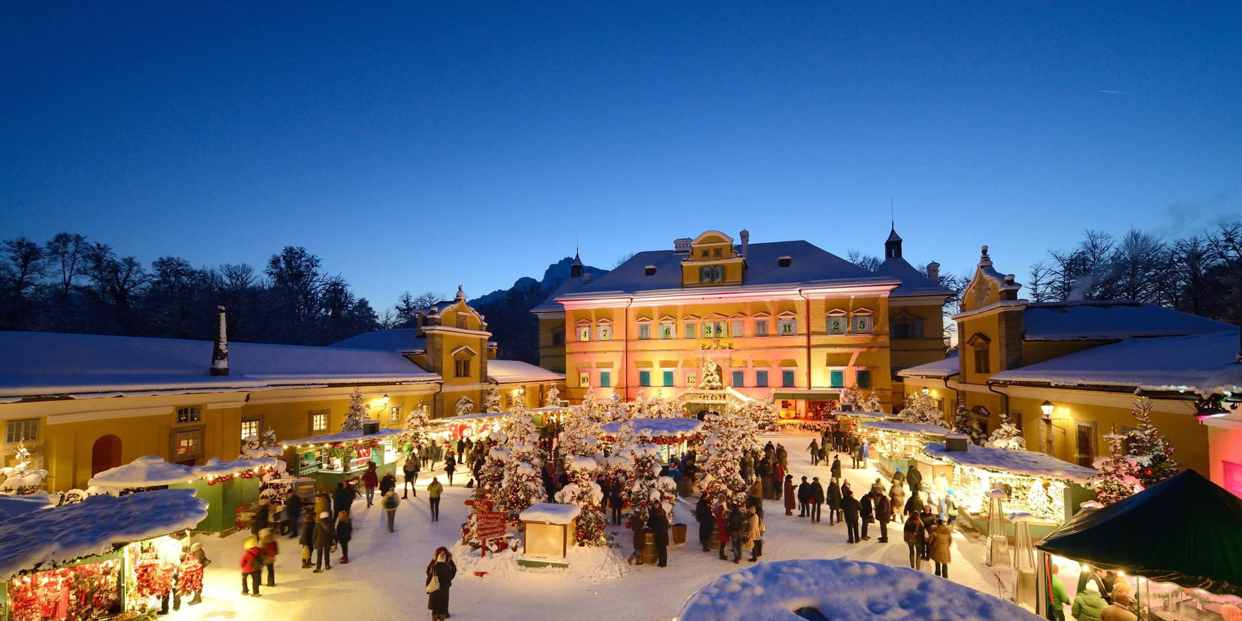 Advent magic at Hellbrunn Palace – Salzburg’s charming Christmas wonderland.