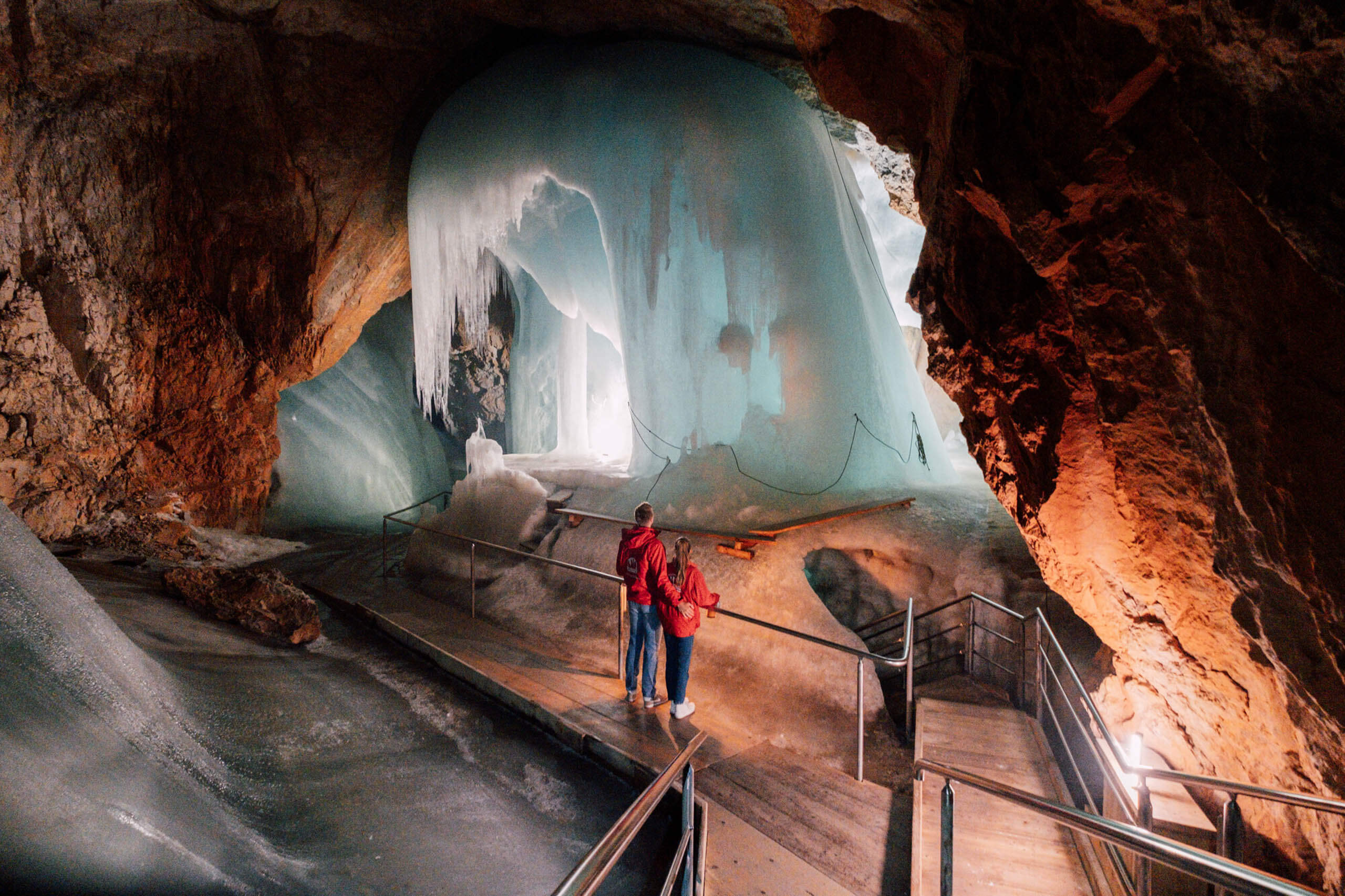 Eisriesenwelt Werfen – beeindruckende Eishöhlen bei Salzburg.